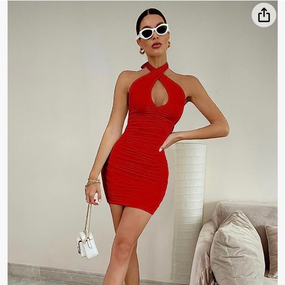 Amazon Bodycon Ruched Halter Dress - Picture 2 of 8